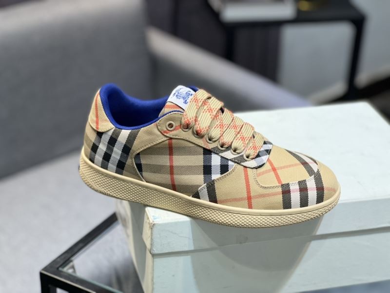 Burberry Low Shoes